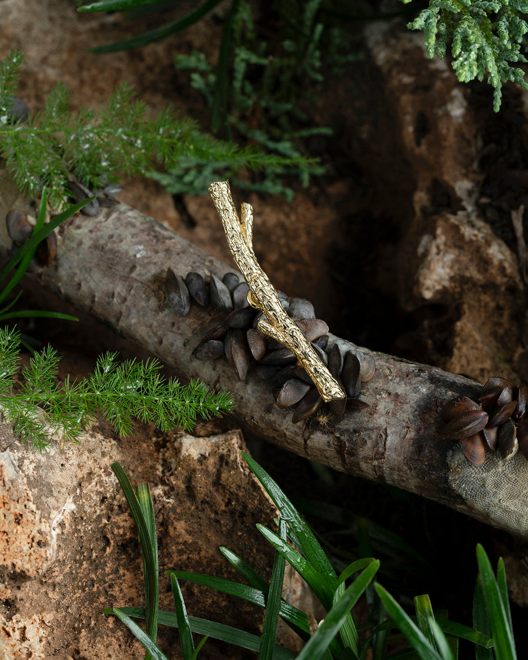 Tree Altın Broş Küpe